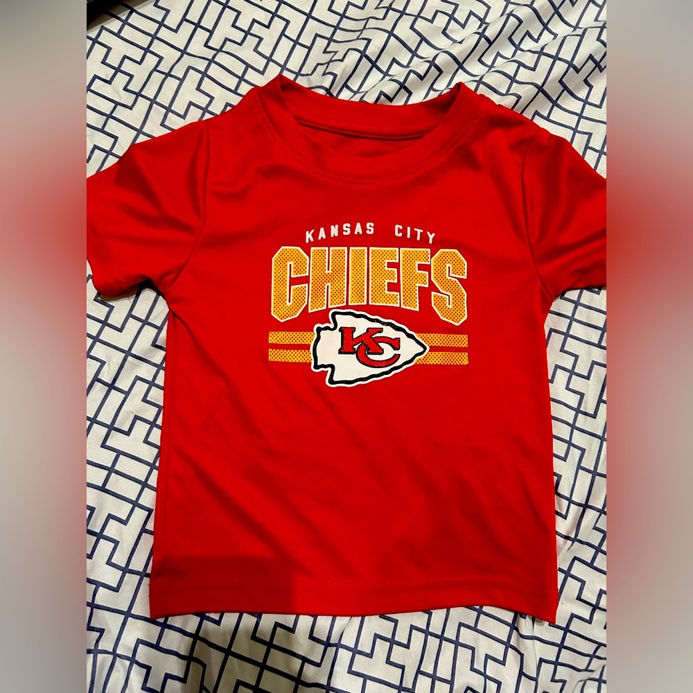 NFL Kansas City Chiefs Kids Boy 2T 🏈❤️💛